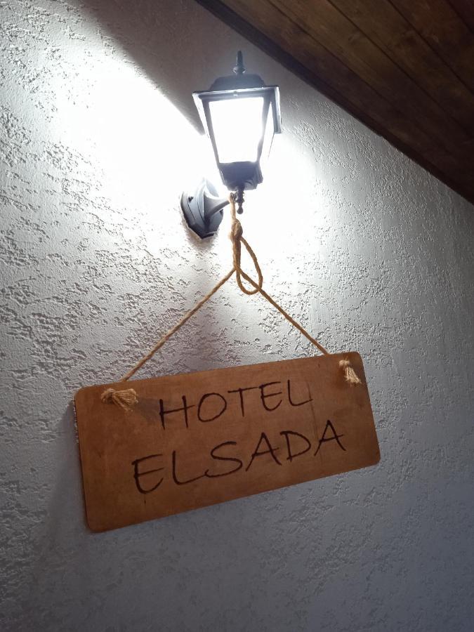 Hotel Elsada Stepancminda Exteriér fotografie