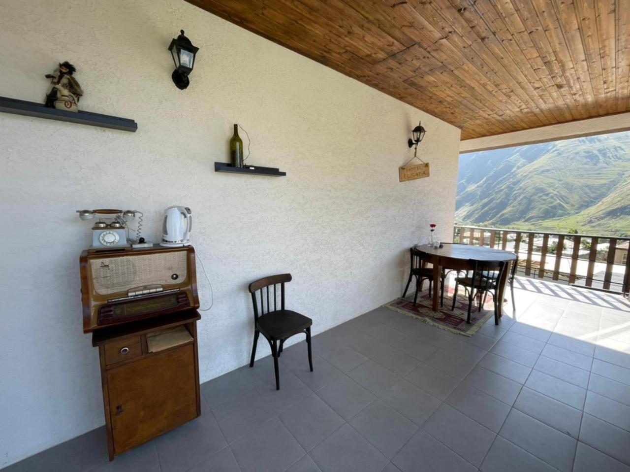 Hotel Elsada Stepancminda Pokoj fotografie